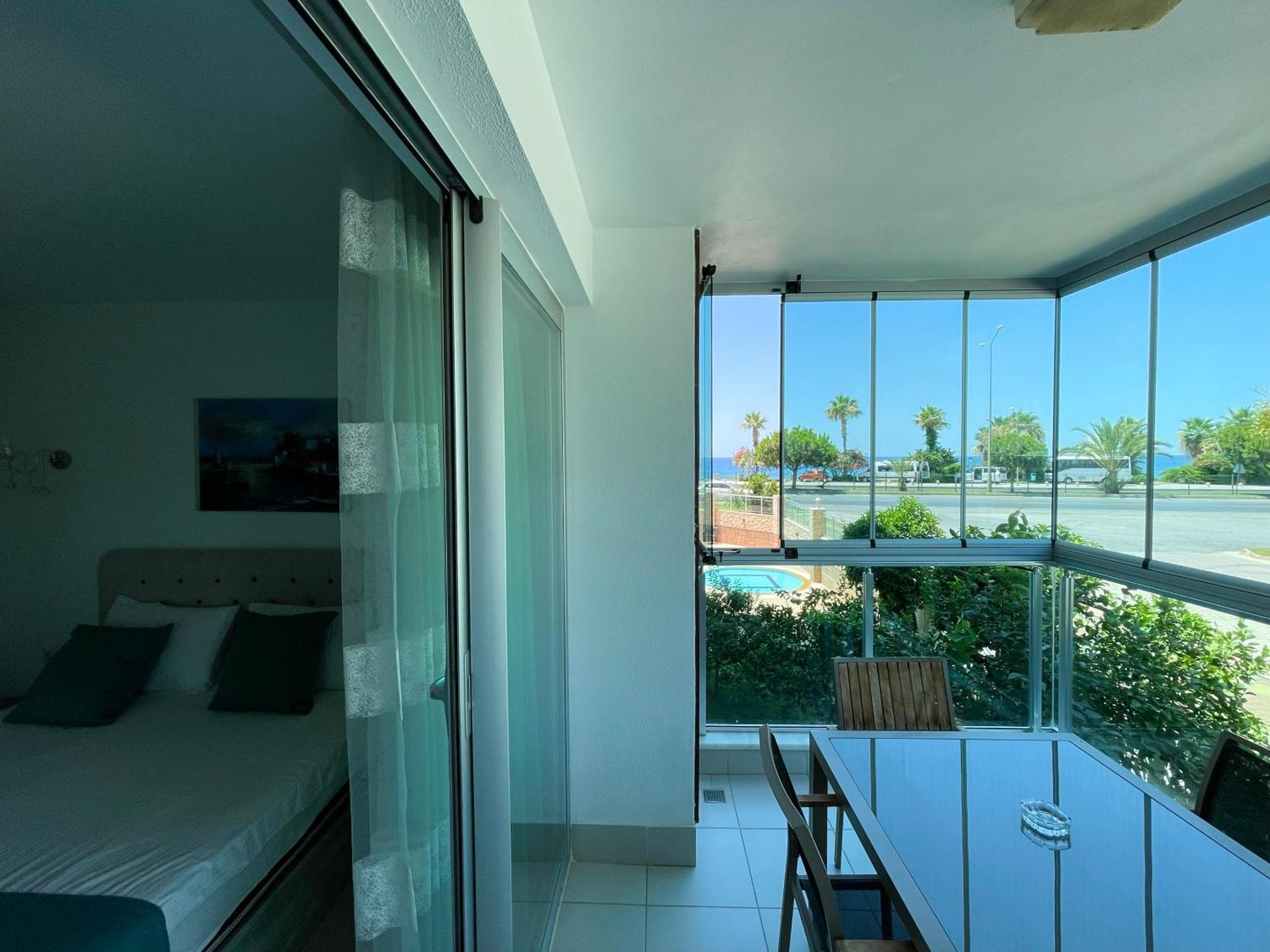 Sa Apartments! Beachfront With Sea View & Pool * Alanya