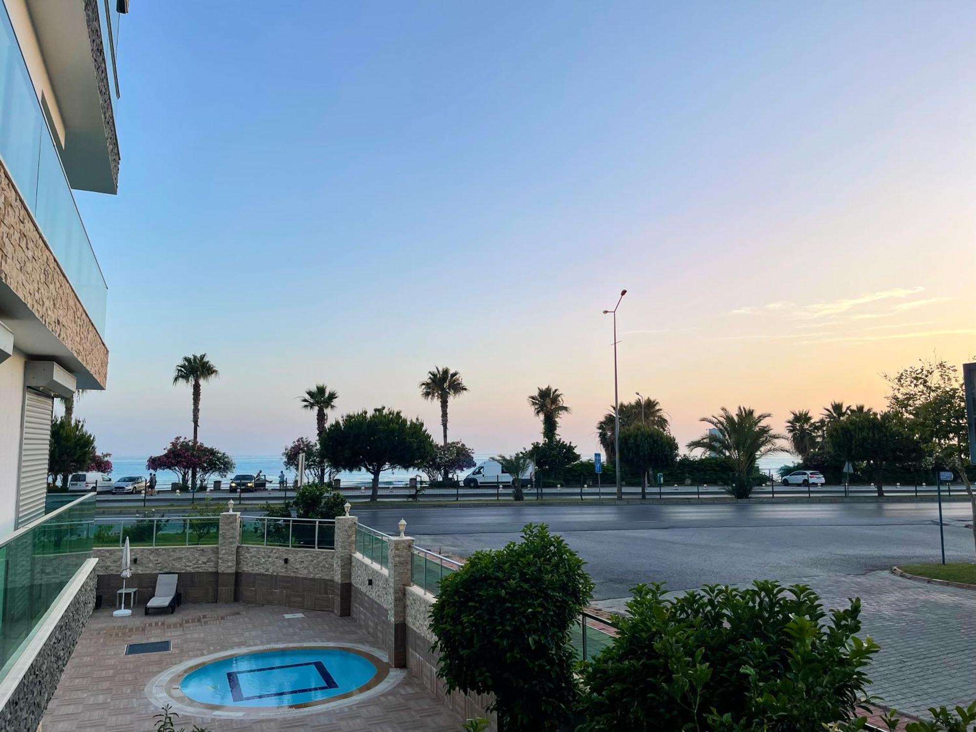 Sa Apartments! Beachfront With Sea View & Pool Alanya