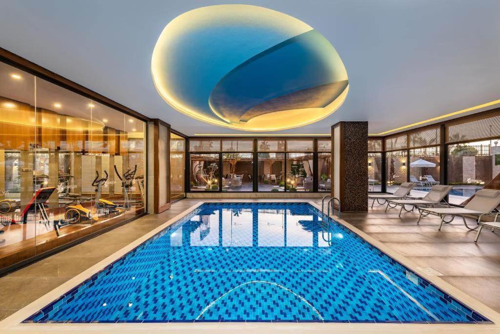 Sa Apartments! Beachfront With Sea View & Pool *